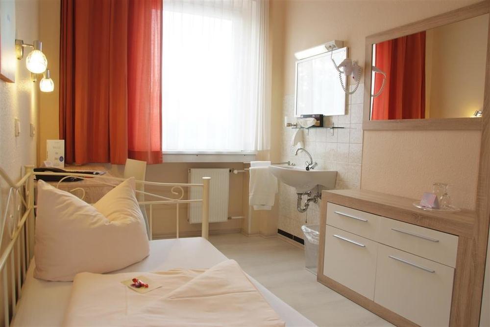 Arena Hotel Gelsenkirchen Room photo